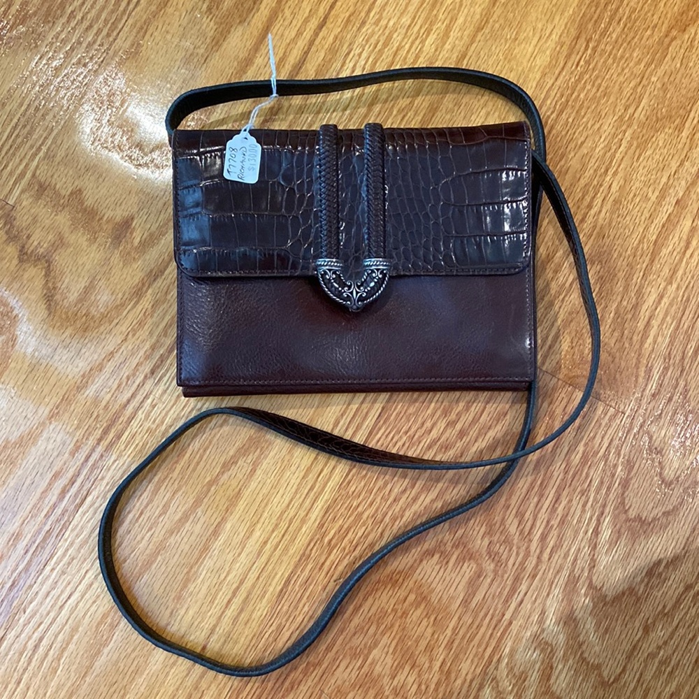 Brighton Richmond Pocketbook with Removable Strap T9108 Chocolate Approx. 8”x6”